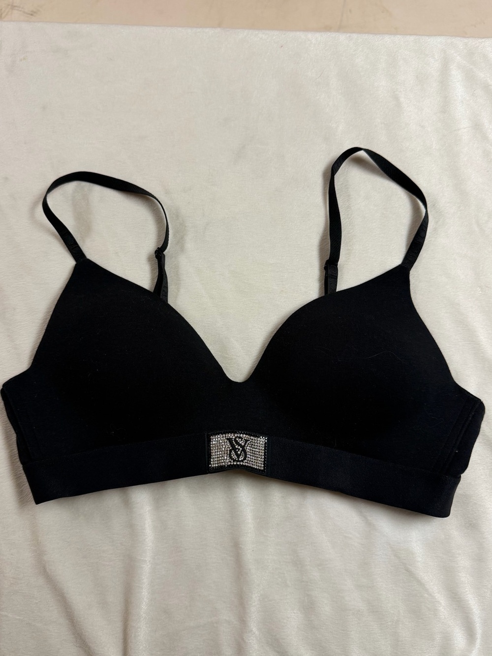 4/$20 Victoria’s Secret Black Wireless T-Shirt Bra with Rhinestone Accent